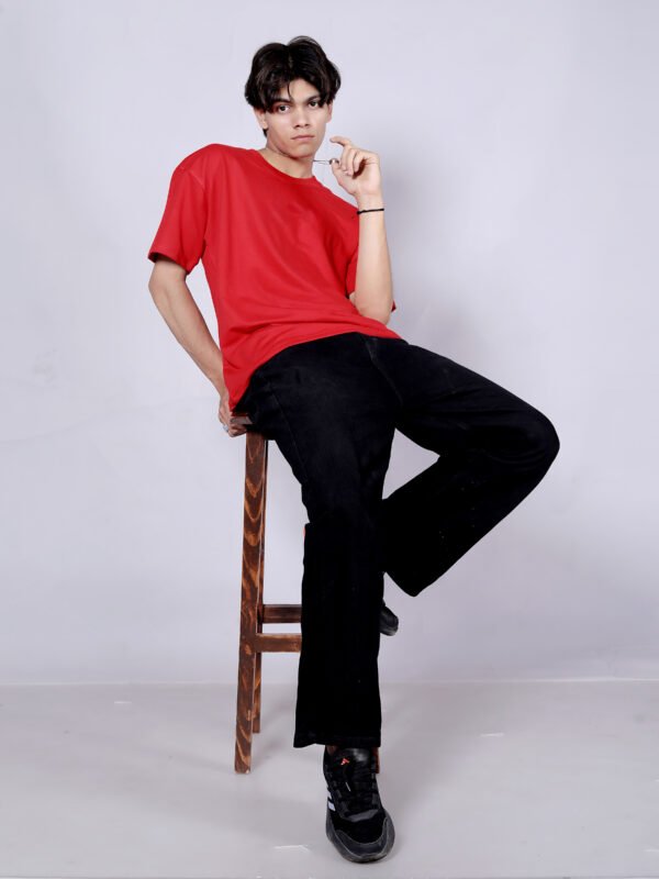Chilly Red Premium 220 GSM oversize T-shirt - Image 2