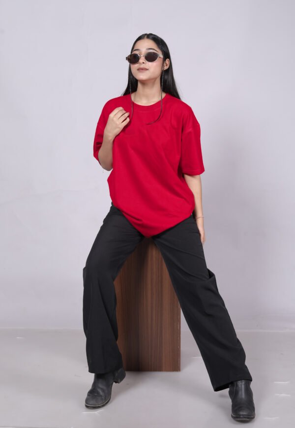 Chilly Red Premium 220 GSM oversize T-shirt - Image 3